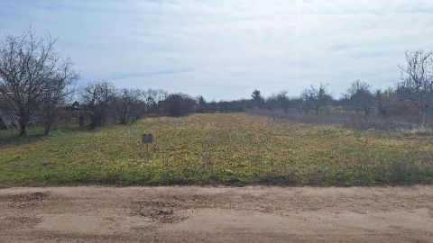 Eladó Telek 5600 Békéscsaba 5600 Békéscsaba, Csendes központ közeli
