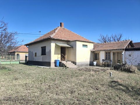 Eladó Ház 3212 Gyöngyöshalász Iskola közelében