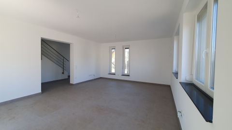 Eladó Ház 2760 Nagykáta , Szent István Étteremtől nem messze