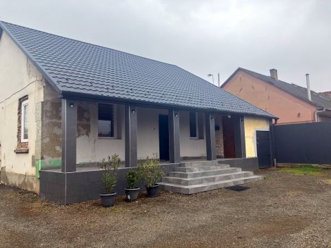 Eladó Ház 4400 Nyíregyháza , Orosi út