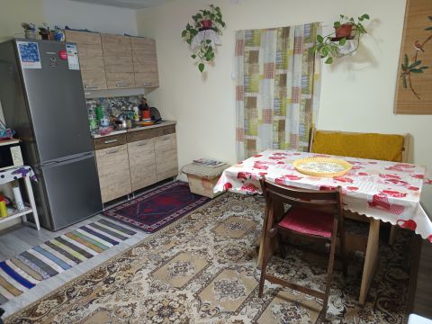 Eladó Ház 2747 Törtel Törtelen   2 különálló ház 1464 nm-es telken eladó