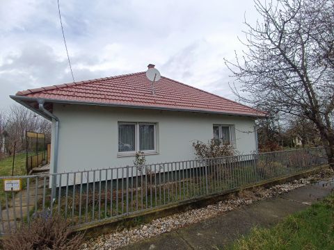 Eladó Ház 8649 Balatonberény 