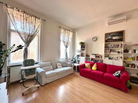 Eladó Lakás 1084 Budapest 8. kerület , Óbudai Egyetemnél 97 nm-es, 3.emeleti 3 szobás lakás