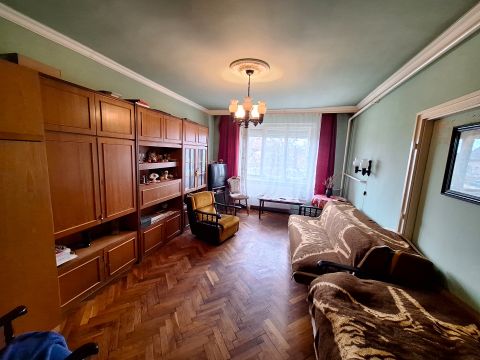 Eladó Lakás 2060 Bicske 