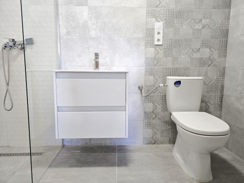 Eladó Lakás 7627 Pécs Rigóderben 3 szoba+nappalis felújított lakás