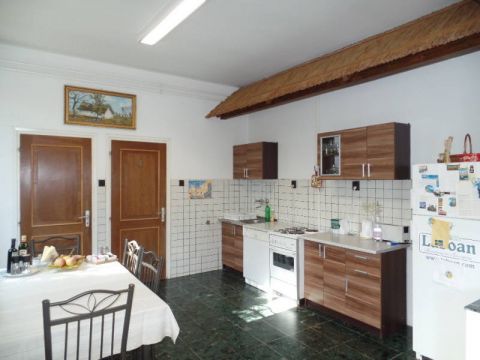 Kiadó Ház 6070 Izsák 