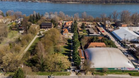 Eladó Telek 1039 Budapest 3. kerület , BEFEKTETÉSI LEHETŐSÉG! 6060 m2-es telek a Római parton!