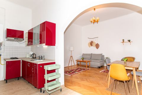 Eladó Lakás 1067 Budapest 6. kerület 