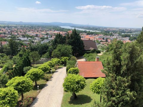 Eladó Ház 2500 Esztergom 
