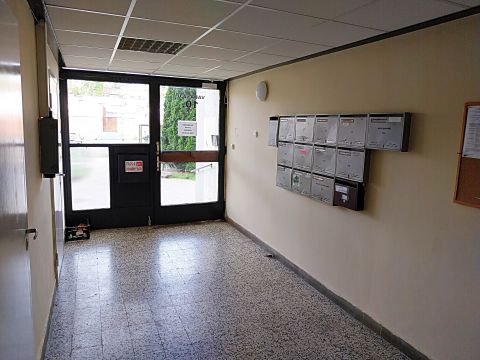 Eladó Lakás 2800 Tatabánya Földszinti lakás a város kedvelt részén