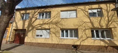 Eladó Lakás 7200 Dombóvár 