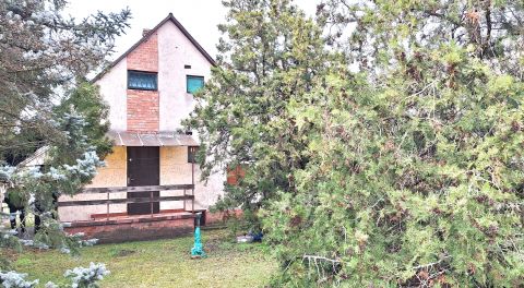Eladó Ház 6065 Lakitelek , Klasszikus 2 szobás nyaraló Lakitelek-Tőserdőn eladó