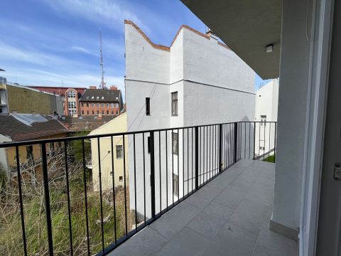 Eladó Lakás 1086 Budapest 8. kerület , Egyetemek szomszédságában erkélyes újépítés B307