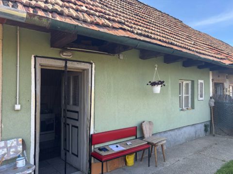 Eladó Ház 2519 Piliscsév 
