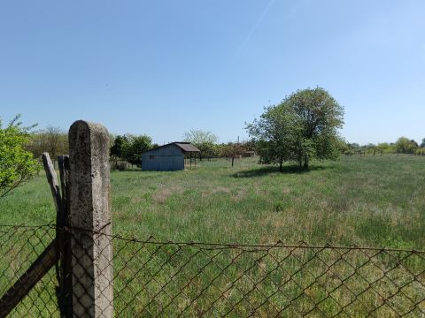 Eladó Telek 2713 Csemő 
