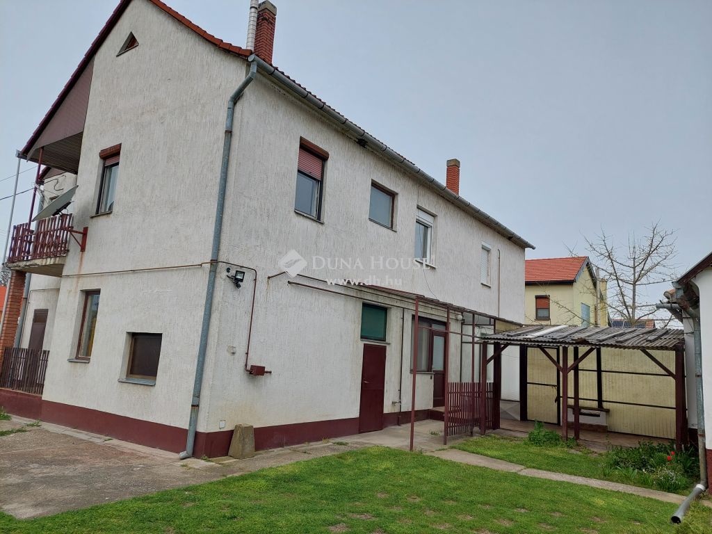 6521 Vaskút , Kálváriánál — 1/23