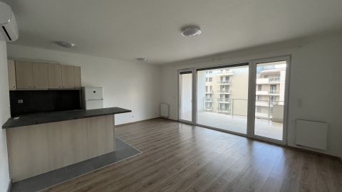 Eladó Lakás 1138 Budapest 13. kerület , Nagy teraszos lakás a Marina Parton
