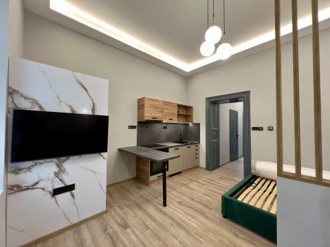 Eladó Lakás 1136 Budapest 13. kerület , Újlipótvárosban frissen felújított berendezett Designe lakás