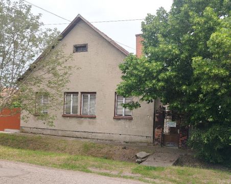 Eladó Ház 5451 Öcsöd , 5451 Öcsöd, Jó, csendes