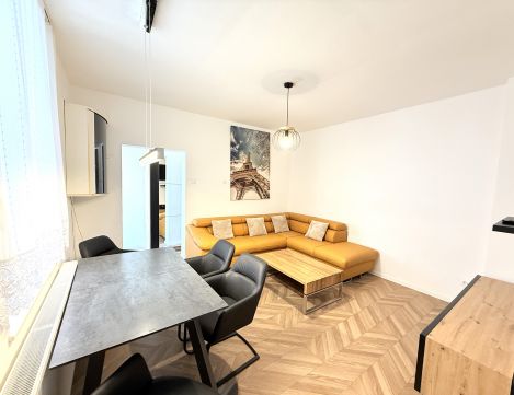Eladó Lakás 1205 Budapest 20. kerület 3 szoba+ nappali, garázzsal, tárolóval, felújított álapotban