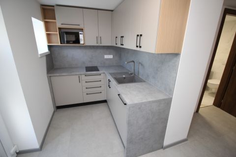 Kiadó Lakás 6044 Kecskemét , Bútorozott felújított lakás kiadó!