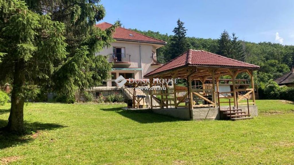3240 Parád , Parádfürdő Rózsadombján minőségi családi ház és panzió — 1/39