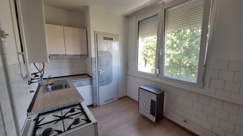 Eladó Lakás 8000 Székesfehérvár 