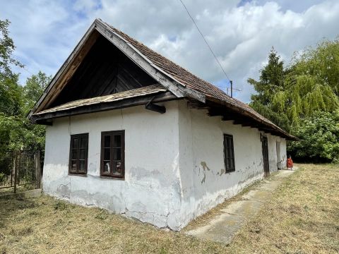 Eladó Ház 3046 Kisbágyon , Autentikus kis vályogház eladó!