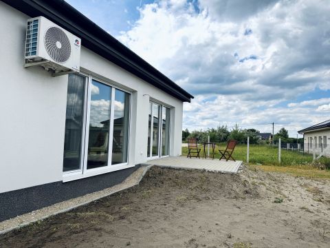Eladó Ház 8000 Székesfehérvár Újépítésű családi házas övezet