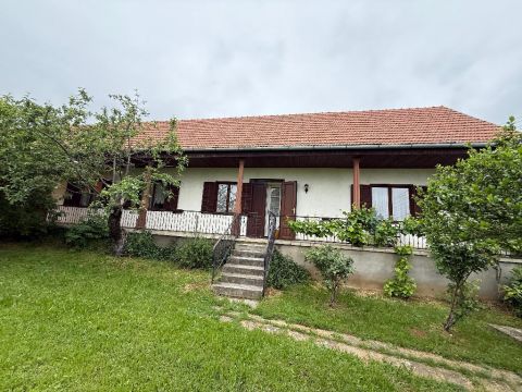 Eladó Ház 7733 Geresdlak , 7733 Geresdlak, Templom