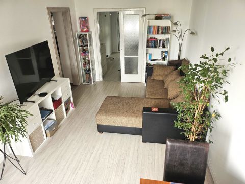 Eladó Lakás 1035 Budapest 3. kerület Flórián tér közelébe