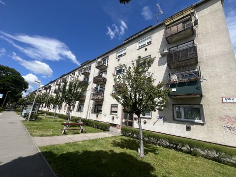Eladó Lakás 2310 Szigetszentmiklós Gyári út