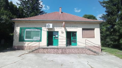 Eladó Üzlethelyiség 8827 Zalaszentjakab , Zalaszentjakab csendes utcájában