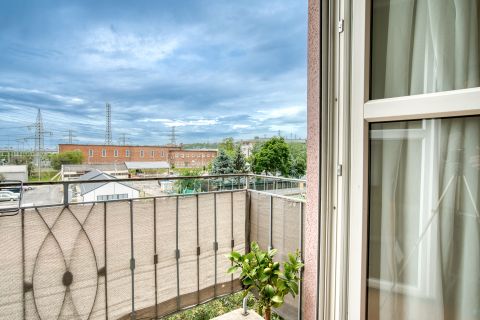 Eladó Lakás 1116 Budapest 11. kerület Kisköre utca - Mezőkövesd út találkozásnál teraszos lakás