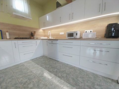 Eladó Ház 3214 Nagyréde , Felújított, akár 2 generációs családi ház eladó