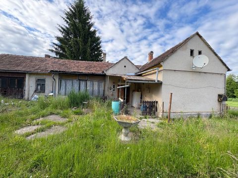 Eladó Ház 8887 Bázakerettye , Báza Templom