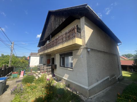 Eladó Ház 2096 Üröm , Csókavár utca