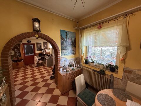 Eladó Ház 9241 Jánossomorja , Féltoronyi utca közelében