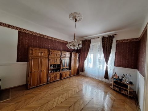 Eladó Lakás 1089 Budapest 8. kerület 