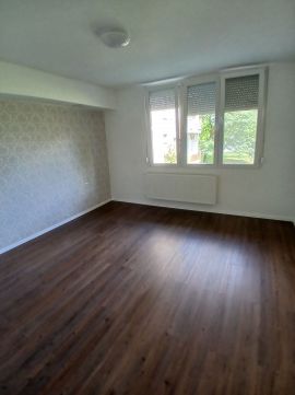 Eladó Lakás 2800 Tatabánya 