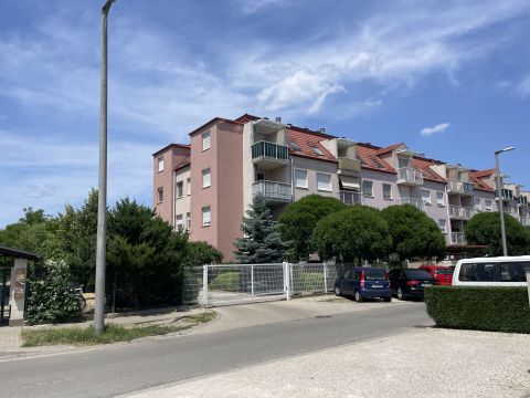 Eladó Lakás 6000 Kecskemét , Befektetők, kis lakást keresők! Bakócz Tamás utcai lakás! 