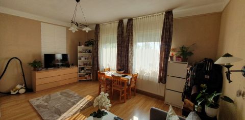 Eladó Lakás 1138 Budapest 13. kerület , 1,5 szobás 'kuckó' kőhajításnyira a Rákos - pataktól