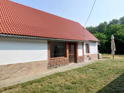 Eladó Ház 7045 Györköny 