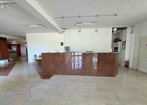 Eladó Üzlethelyiség 1106 Budapest 10. kerület Kiváló lokációval rendelkező, vállalkozásra alkalmas épület