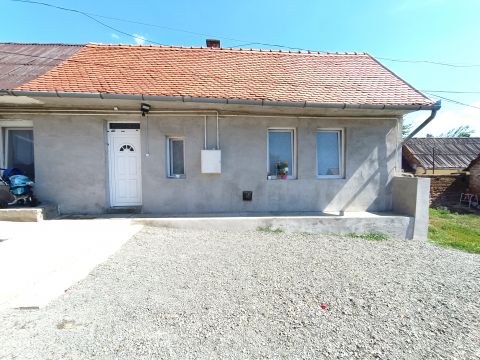 Eladó Ház 7150 Bonyhád , Központ