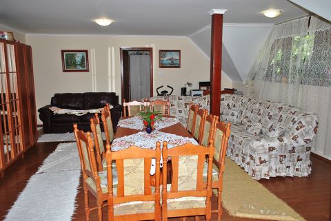 Eladó Lakás 6041 Kerekegyháza , Nappali + 3 szobás lakás Kerekegyháza központjában ELADÓ!