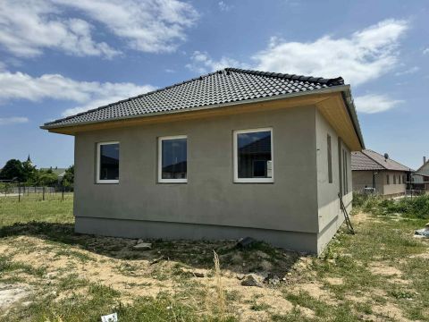 Eladó Ház 8412 Veszprém 