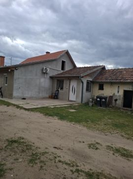 Eladó Ház 6065 Lakitelek ELADÓ Lakitelken 3 szoba + nappalis családi ház