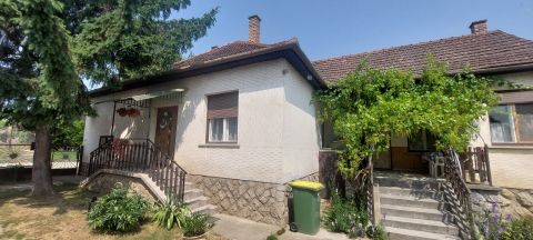 Eladó Ház 7228 Döbrököz 