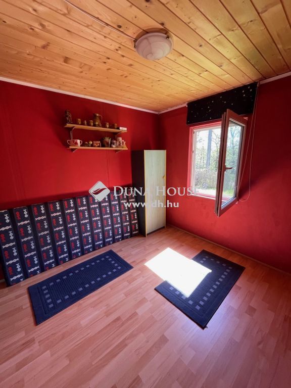2457 Adony , Buszmegálló közelében — 1/21